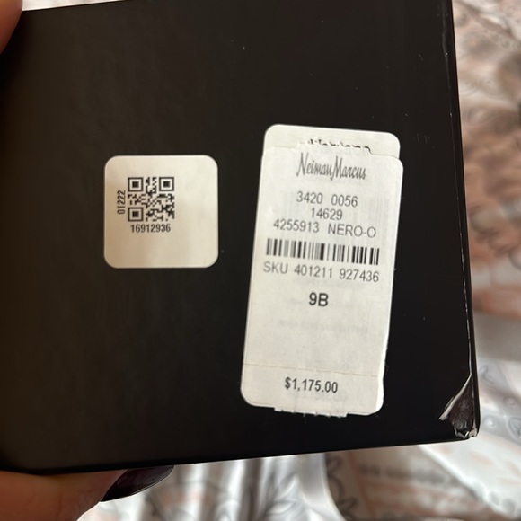 Versace Platform Heel Mules - Picture 6 of 6